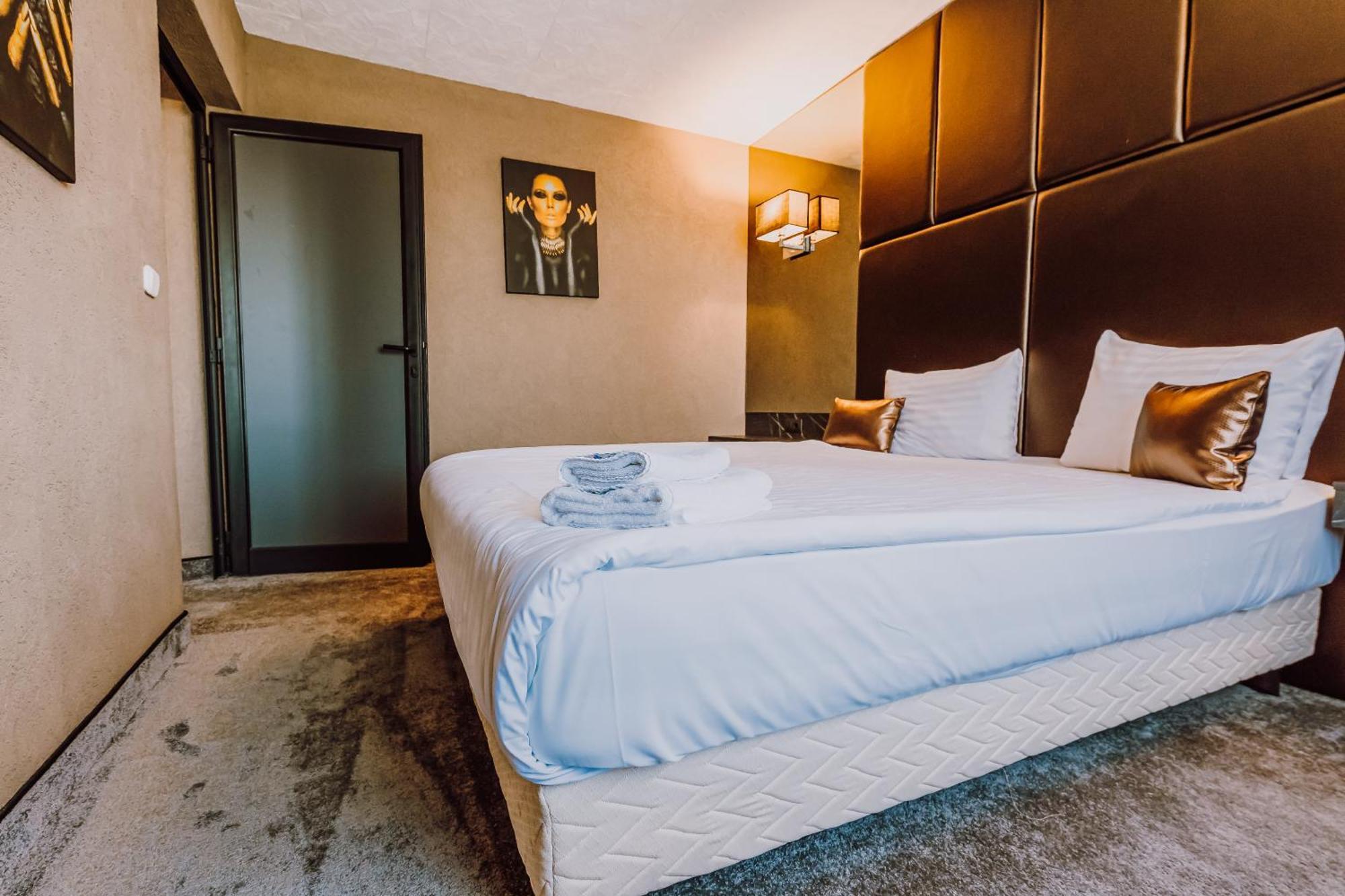 Hotel Ciao Targu Mures Exterior photo