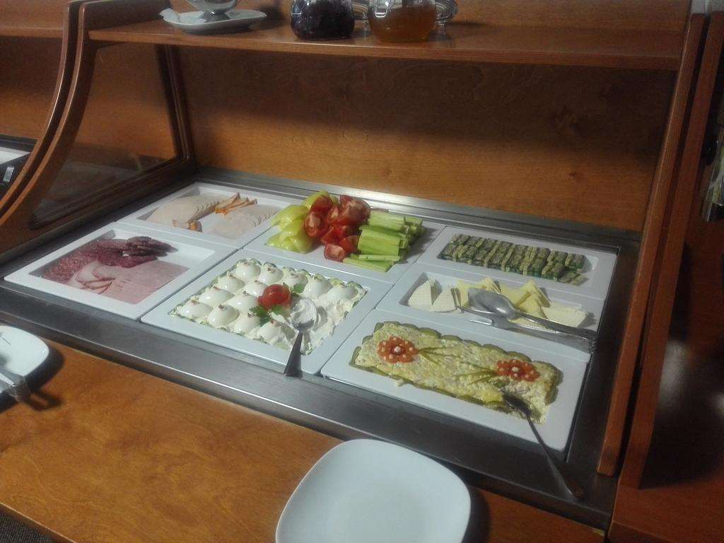 Hotel Ciao Targu Mures Restaurant photo
